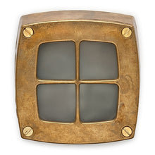 Kép betöltése a galériamegjelenítőbe: Fali réz lámpa ráccsal